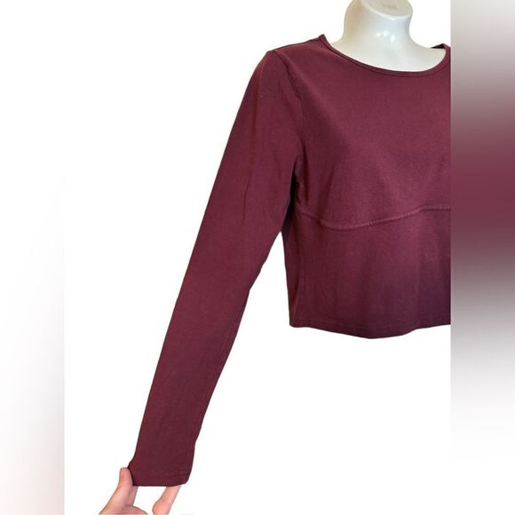 Aritzia TNA Long Sleeve Burgundy Crop Top - Picture 4 of 7